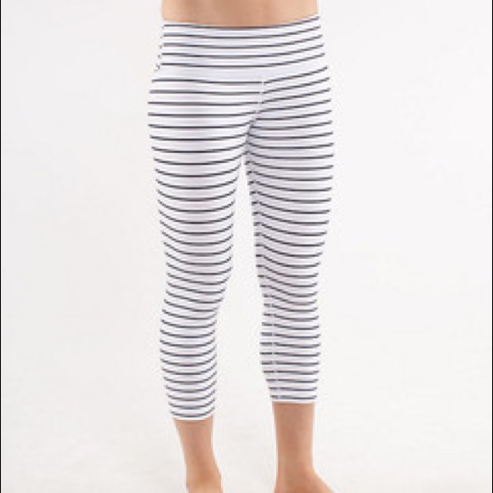 Lululemon Quiet Stripe Wunder Under Crops